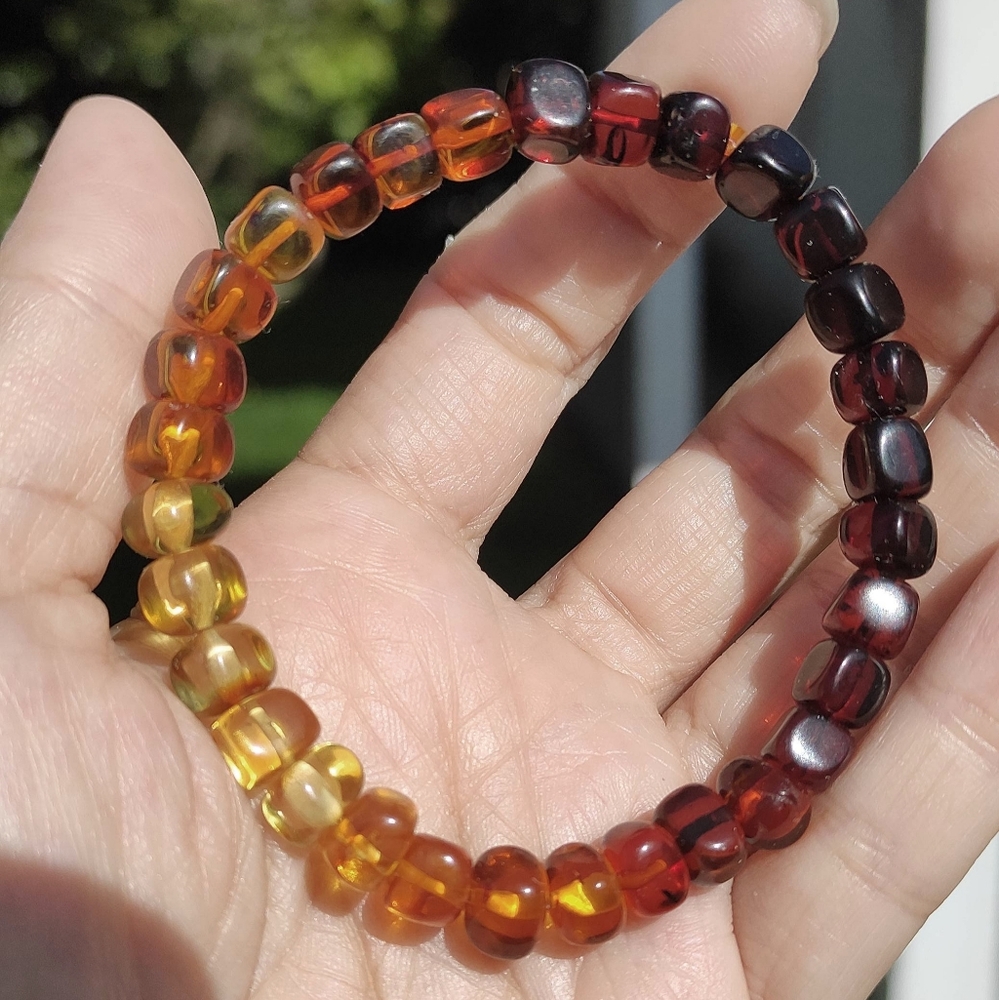 113 Real amber gradient color bracelet, super beautiful!